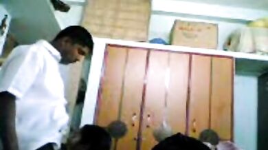 कामवाली को जकड़ के चोद लिया अंकल जी ने