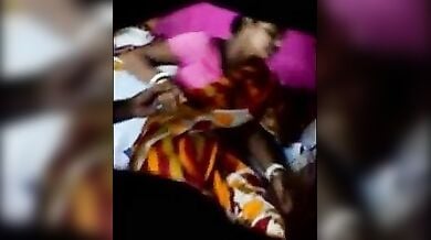 देहाती भाभी का पडोसी लड़के से अफेअर