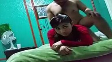 हाई क्लास कॉलगर्ल डॉगीस्टाइल में चुद रही है