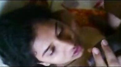 दोपहर की गर्मी में इंडियन कपल का सेक्सी फन