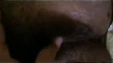 दोपहर की गर्मी में इंडियन कपल का सेक्सी फन