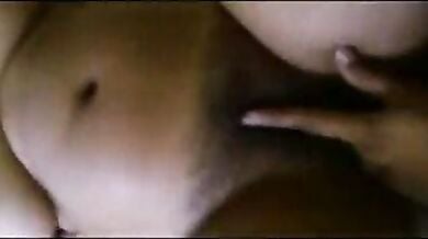 दोपहर की गर्मी में इंडियन कपल का सेक्सी फन