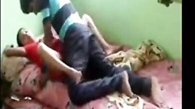 भाई ने बड़ी सिस्टर की साडी उठा कर चूत मारी