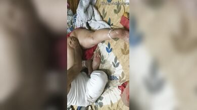 मोटी गांड वाली मम्मी का सेक्सी मसाज