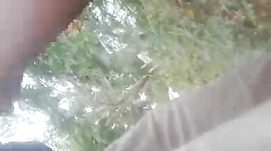 कामवाली आंटी ने बहार खुले में लंड चूसा