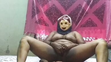 बड़े चुंचे वाली आंटी ने चूत दिखाई