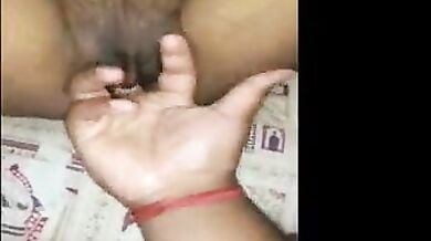 कामवाली की चूत में पूरा लंड घुसा के चोदा