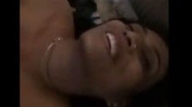 छोटू की मम्मी को पड़ोस के विद्युत कर्मचारी ने चोदा