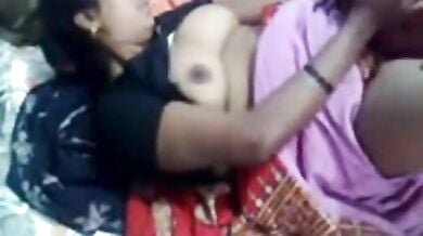 साड़ी उतार भाभी को बिस्तर पर चोदा