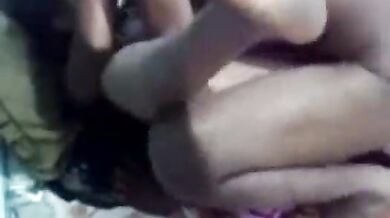 साड़ी उतार भाभी को बिस्तर पर चोदा