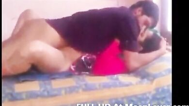 लड़के ने आंटी की सलवार का नाडा खोल कर चोदा