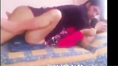 लड़के ने आंटी की सलवार का नाडा खोल कर चोदा