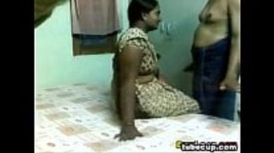 अंकल और उसकी कामवाली का फुल सेक्स क्लिप