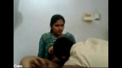 भाभी को उनके लवर ने कमरे पर ला कर चोदा