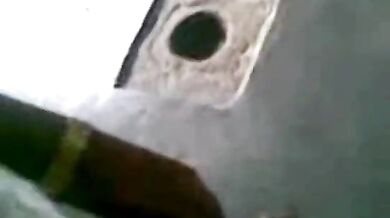 देहात की देसी भाभी की चुदाई लिटा के