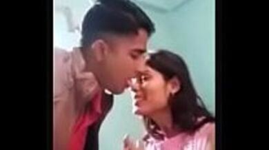 हिंदी गाने के साथ चोदने का एमएमएस