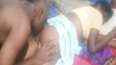 ठरकी बूढ़े ने कामवाली को चोदा