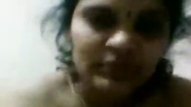 हॉर्नी आंटी की चुदाई की टीचर ने