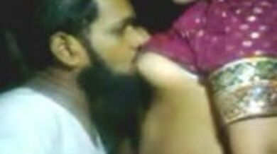 नाचने वाली सरोजा को एक मुस्लिम आदमी ने कोठे में चोदा