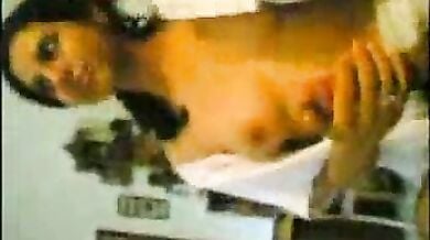 मुँह खुलवा कर देसी कजिन को लौड़ा चुसवाया