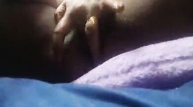 रीतू भाभी ने चूत में ऊँगली कर के दिखाई