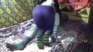 देसी इंडियन भाभी ने गेस्ट हाउस पर लौड़ा चूसा