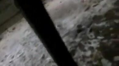 पतली कमर वाली लड़की की संडास में चुदाई