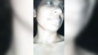 हाथो से सहला कर लौड़ा कड़क किया फिर चुत में डाला