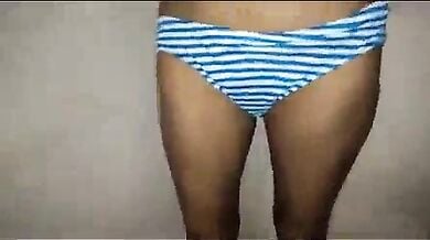 पिंक ब्रा पहनी मौसेरी बहन का भाई के साथ हार्ड सेक्स