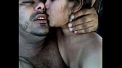 रंडीखाने से लड़की ला कर कार में चोदा