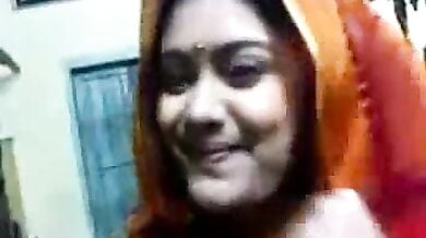 हॉट सेक्सी देसी टीचर ने पार्टी के बाद अपने कपडे उतारे