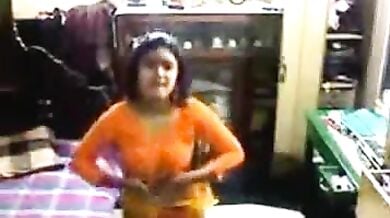 हॉट सेक्सी देसी टीचर ने पार्टी के बाद अपने कपडे उतारे
