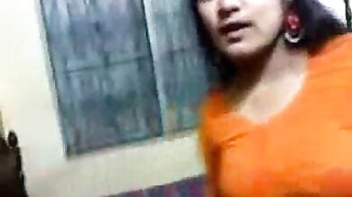 हॉट सेक्सी देसी टीचर ने पार्टी के बाद अपने कपडे उतारे