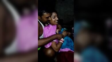 बिहारी रंडी का बूब्स प्रेस – ग्रुपसेक्स