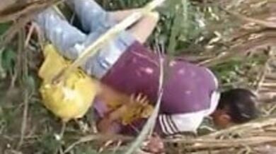 विलेज की रंडी को दो लंड से चोदा