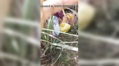 विलेज की रंडी को दो लंड से चोदा