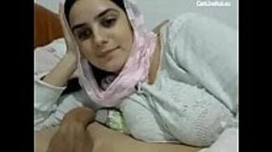 पाकिस्तान की मिया खलीफा का ब्लोव्जोब!