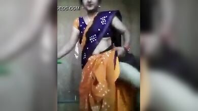 Pyasi chut ko kheera khilaya aunty ne