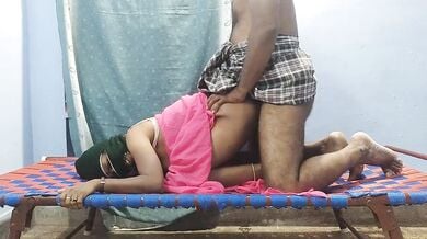 खटिया पर बीवी को कुतिया बना कर चोदा