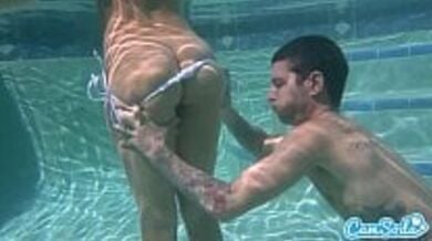Gori ki swimming pool chudai ka English Bf