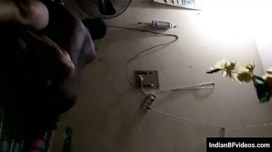 पति-पत्नी ने किया सेक्स, बनाया सेल्फी वीडियो