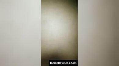 घोड़ी बनाके सेक्सी रंडी को चोदने का मजा लिया