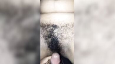 बीवी की कर्ली झांटों वाली चूत पति ने चोदी
