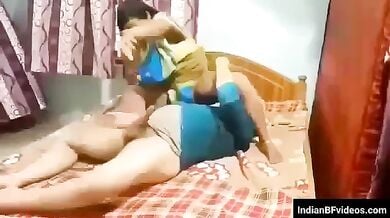 चुत और गांड चटवा डॉगी पोज़ मे चुदी भाभी