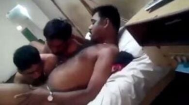 ठरकी बॉस ने अपने दो गे एम्प्लोयी को अपना बडा लंड चुसवाया