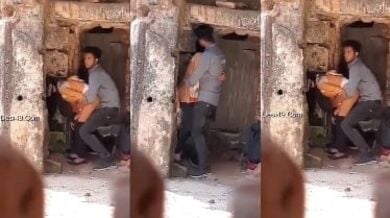 पुरानी हवेली में चोरी-छिपे चुदाई करते लवर्स हुए हिडन कैमरे में कैद