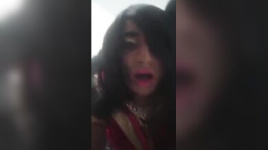 आदमी ने पीछे से मारी साड़ी पहनी छक्के की गांड