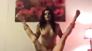 लेडीबॉय ने मारी लड़के की गांड