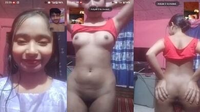 लड़की ने सेक्स चैट करते हुए दिखाई बूब्स चुत और गांड