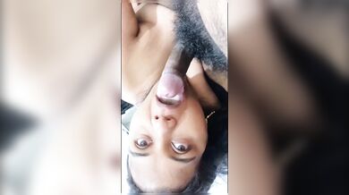 नंगी होकर पति का लंड चुस्ती पत्नी